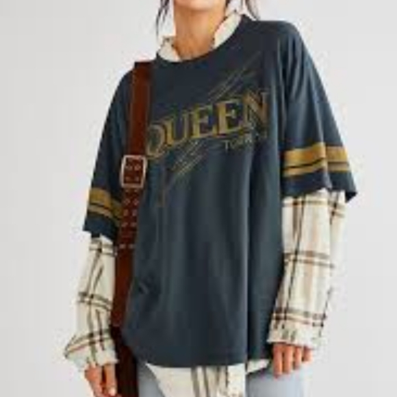 Fantastic Fawn QUEEN Pullover Top Size Large Brown Lightning Bolt Graphic V neck - Picture 9 of 9
